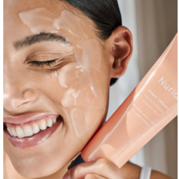 BNIB Nuria Defend Gentle Exfoliator 120ml / 4.1 fl oz - Picture 4 of 9